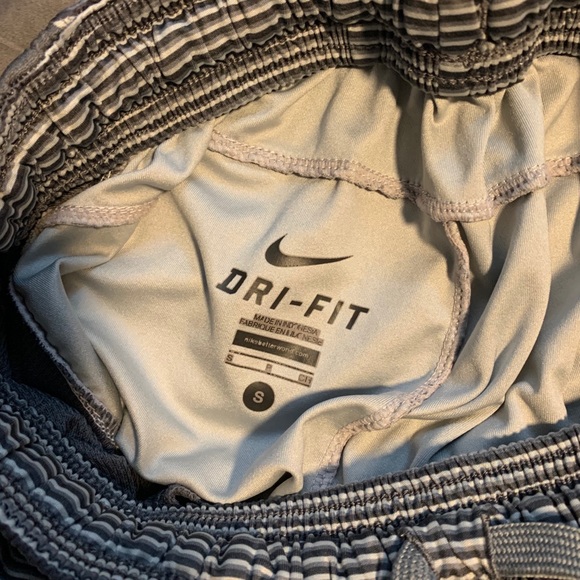 Nike Shorts - Picture 4 of 4